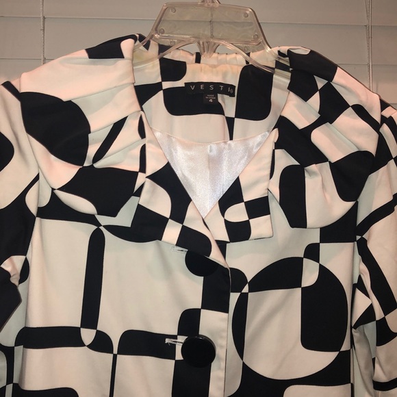 Vesti 2pc skirt/jacket combo - Picture 2 of 8